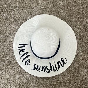 Hello sunshine sun hat, like new condition